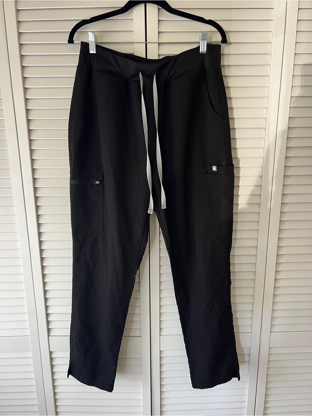 Figs Women’s Black Drawstring Straight Leg with Cargo Pockets